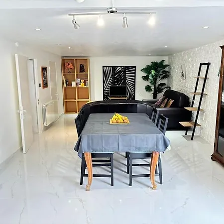 Confortable Et Spacieux Apartment *